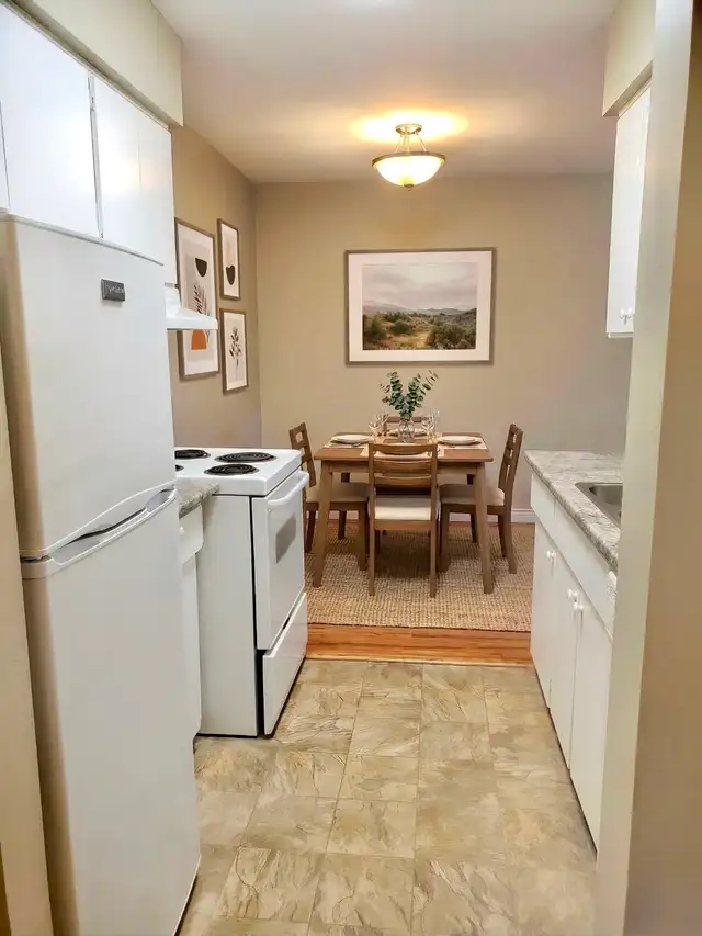 Spacious 1 Bedroom Apartment for Rent - Photo 3