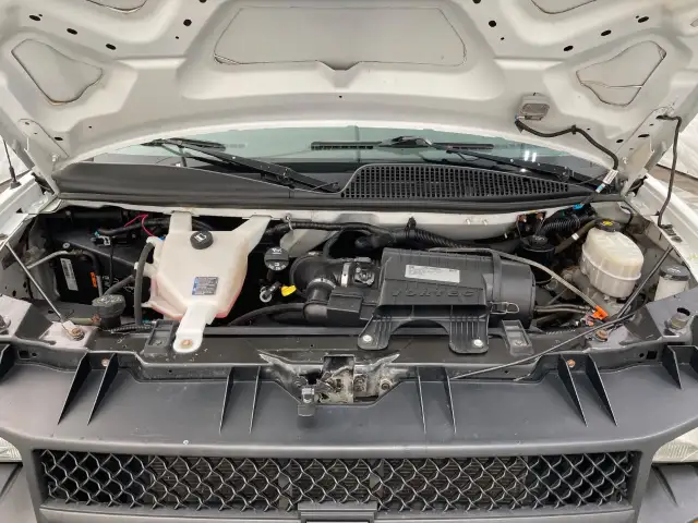 2017 Chevrolet Express Cargo Van - Photo 7