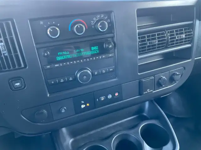 2017 Chevrolet Express Cargo Van - Photo 15