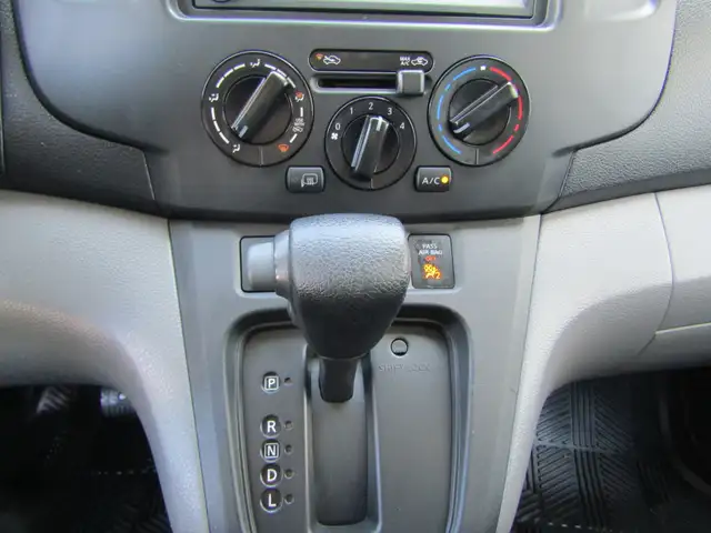 2020 Nissan NV200 Compact Cargo I4 SV APPLE CARPLAY / BACKUP CAM - Photo 25