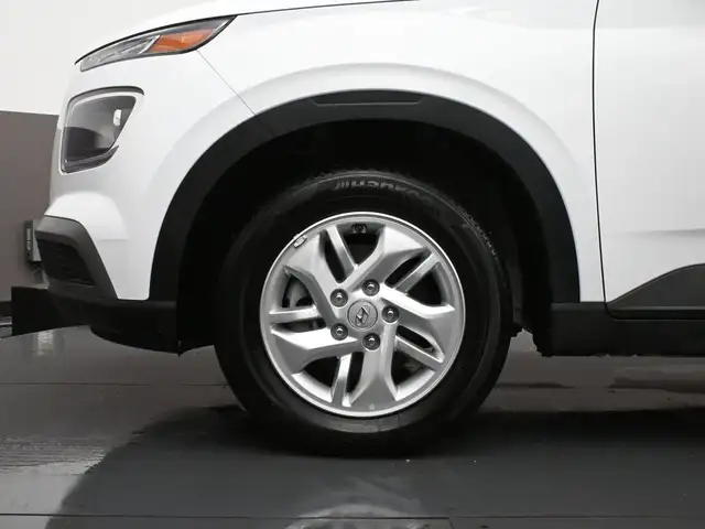 2025 Hyundai Venue Preferred 902-466-9550 Preferred, Alloys, Hea - Photo 4