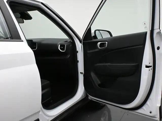 2025 Hyundai Venue Preferred 902-466-9550 Preferred, Alloys, Hea - Photo 29