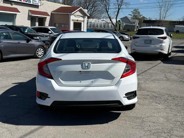 2017 Honda Civic LX - Photo 4