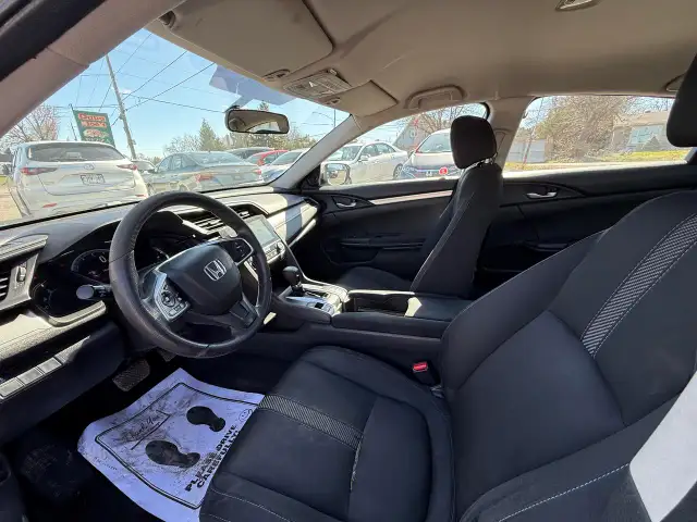 2017 Honda Civic LX - Photo 9