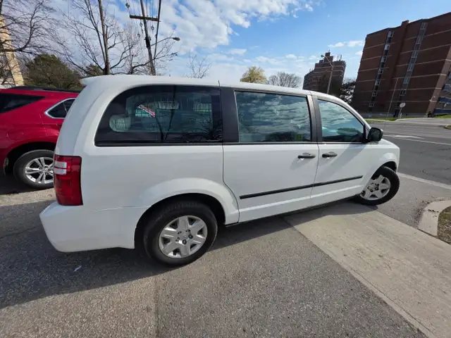 2010 Dodge Grand Caravan 119' WB - Photo 6