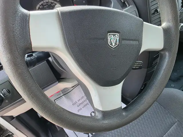 2010 Dodge Grand Caravan 119' WB - Photo 10