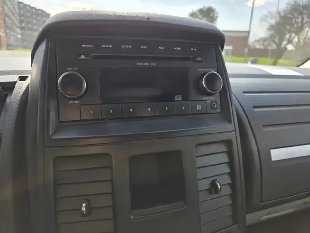 2010 Dodge Grand Caravan 119' WB - Photo 11