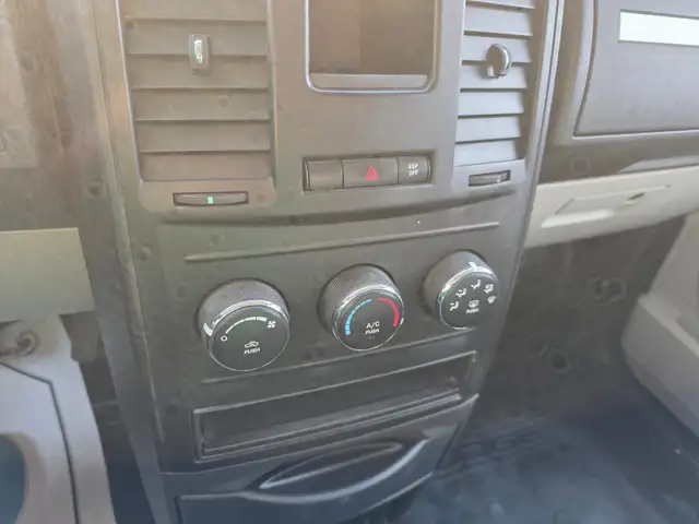 2010 Dodge Grand Caravan 119' WB - Photo 12
