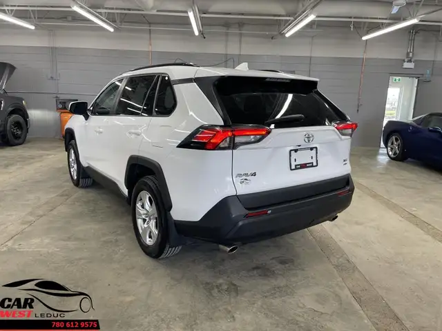 Toyota RAV4 XLE 2021 - Photo 5