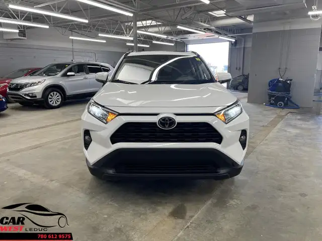 Toyota RAV4 XLE 2021 - Photo 8