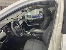Toyota RAV4 XLE 2021 - Photo 9