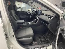Toyota RAV4 XLE 2021 - Photo 13