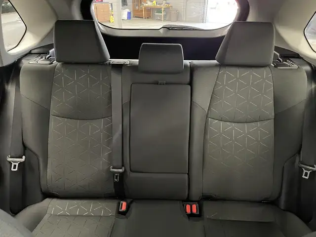 Toyota RAV4 XLE 2021 - Photo 14