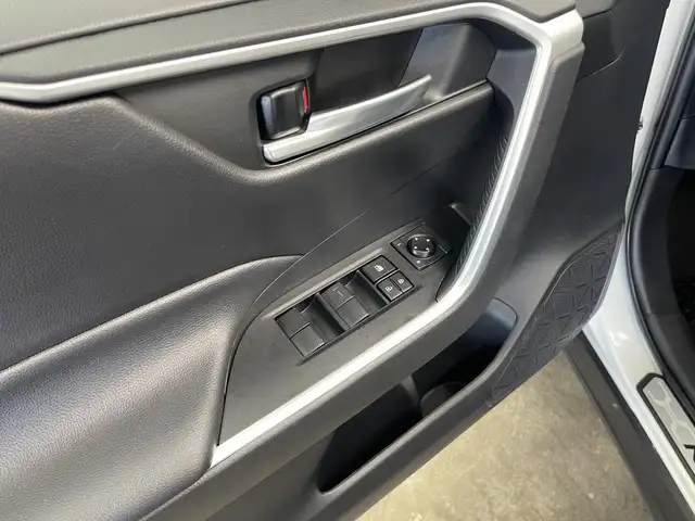 Toyota RAV4 XLE 2021 - Photo 24