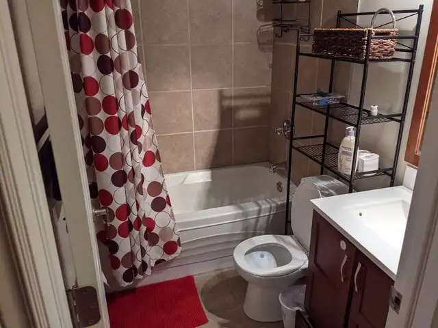 2 Beds 1 Bath Apartment/Basement - Photo 9