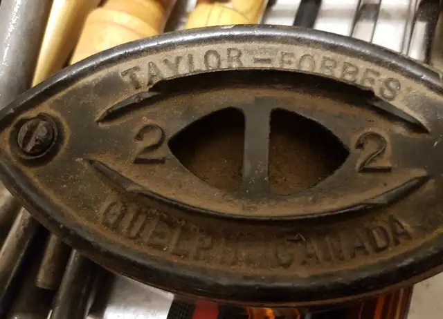 VINTAGE SAD IRONS - Photo 2