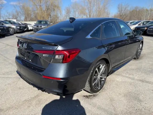 2022 Honda Civic Touring - Photo 6