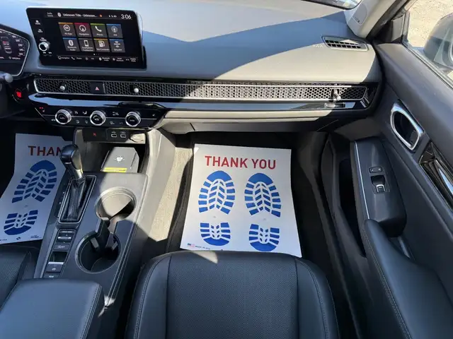 2022 Honda Civic Touring - Photo 11