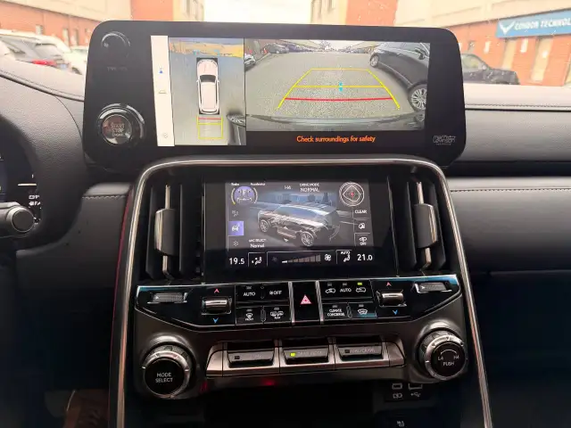 2023 Lexus LX LX 600 Auto, LUXURY PACKAGE, NO ACCIDENT - Photo 10