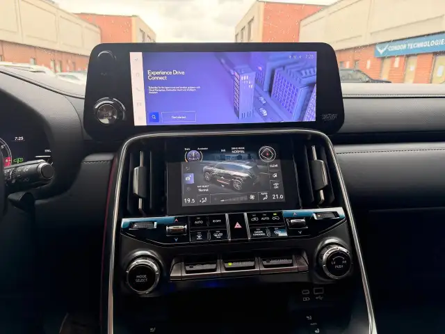 2023 Lexus LX LX 600 Auto, LUXURY PACKAGE, NO ACCIDENT - Photo 11