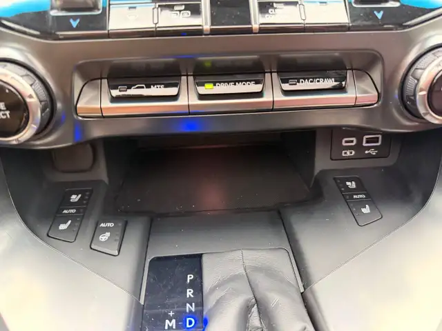 2023 Lexus LX LX 600 Auto, LUXURY PACKAGE, NO ACCIDENT - Photo 17