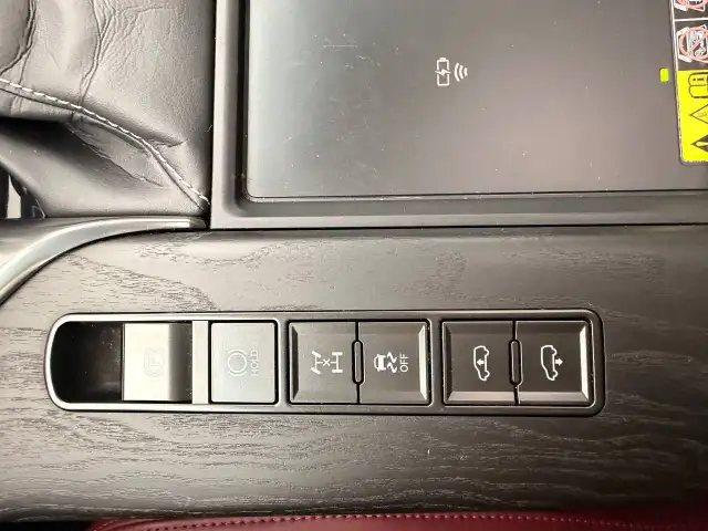 2023 Lexus LX LX 600 Auto, LUXURY PACKAGE, NO ACCIDENT - Photo 18