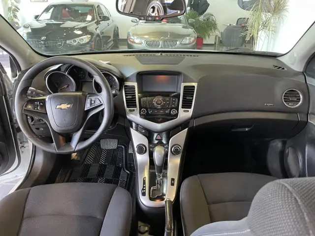 2015 Chevrolet Cruze 1LT - Photo 12