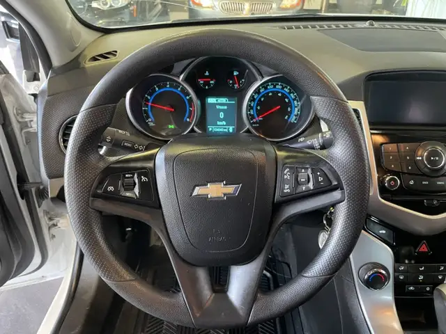 2015 Chevrolet Cruze 1LT - Photo 16