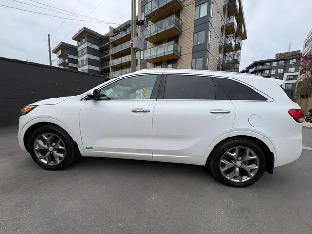2016 Kia Sorento All-wheel Drive 4dr 2.0L Turbo SX - Photo 4