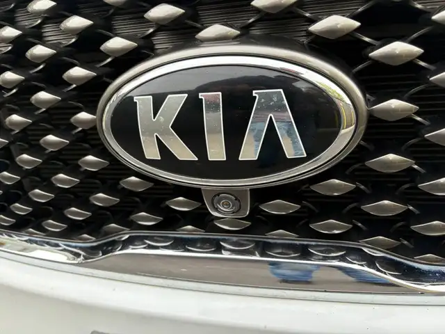 2016 Kia Sorento All-wheel Drive 4dr 2.0L Turbo SX - Photo 7