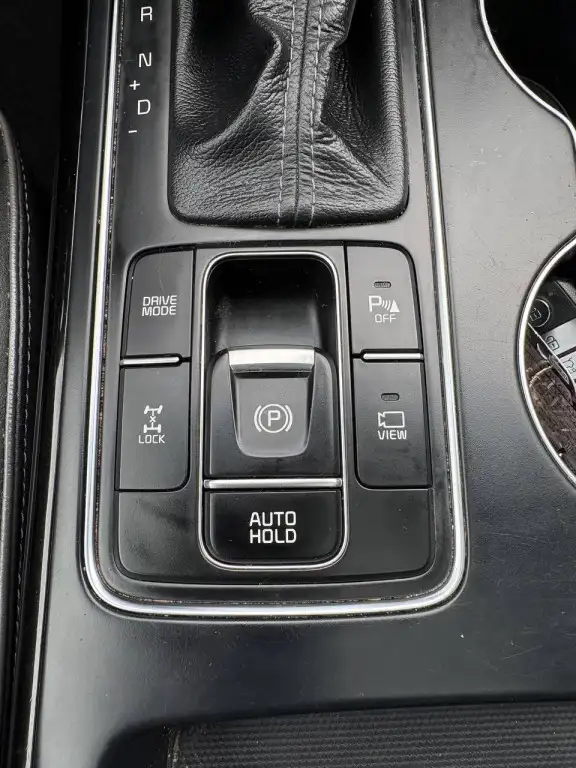 2016 Kia Sorento All-wheel Drive 4dr 2.0L Turbo SX - Photo 9