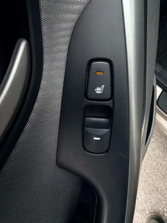 2013 Hyundai Elantra GLS 4dr Sedan (1.8L 4cyl 6M) - Photo 11