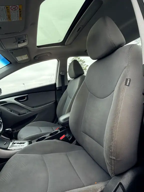 2013 Hyundai Elantra GLS 4dr Sedan (1.8L 4cyl 6M) - Photo 12