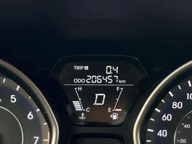 2013 Hyundai Elantra GLS 4dr Sedan (1.8L 4cyl 6M) - Photo 19