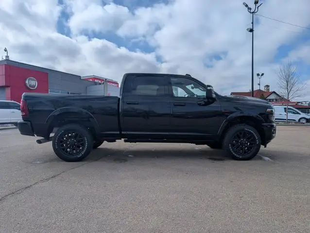 2025 Ram 2500 Limited - Photo 8
