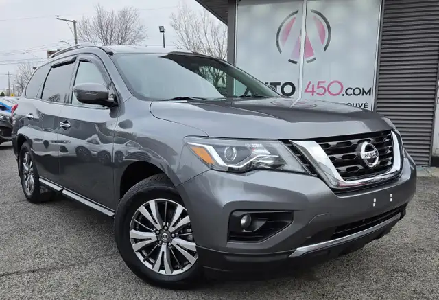 Nissan Pathfinder SV Tech 2018 SV TECH AWD 7 PLACES EXTRA CLEAN