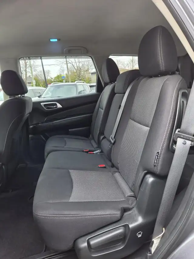 Nissan Pathfinder SV Tech 2018 SV TECH AWD 7 PLACES EXTRA CLEAN - Photo 15