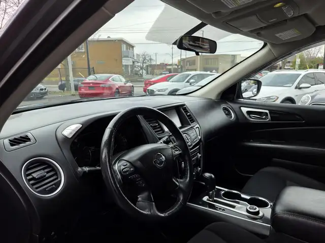 Nissan Pathfinder SV Tech 2018 SV TECH AWD 7 PLACES EXTRA CLEAN - Photo 17