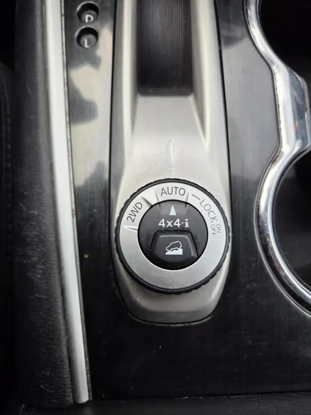 Nissan Pathfinder SV Tech 2018 SV TECH AWD 7 PLACES EXTRA CLEAN - Photo 22