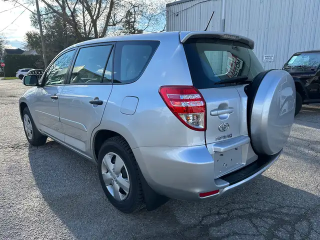 2011 Toyota RAV4 | ONE OWNER | LOW KMS! | - Photo 3