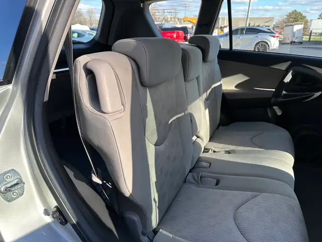 2011 Toyota RAV4 | ONE OWNER | LOW KMS! | - Photo 19