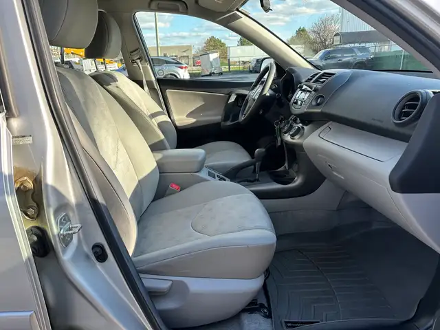 2011 Toyota RAV4 | ONE OWNER | LOW KMS! | - Photo 21