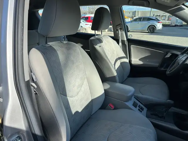2011 Toyota RAV4 | ONE OWNER | LOW KMS! | - Photo 22