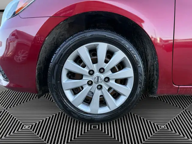 2019 Nissan Sentra SV | ONE-OWNER | CLEAN CARFAX | BACK-UP CAM | - Photo 9