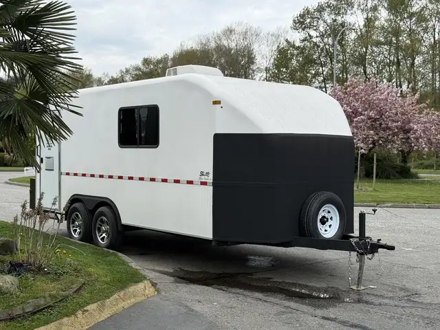 2025 Shuttle Office 20 Foot Mobile Office Trailer