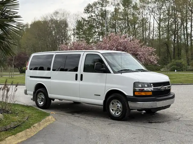 2004 Chevrolet Express 3500 8 Passenger Cargo Van