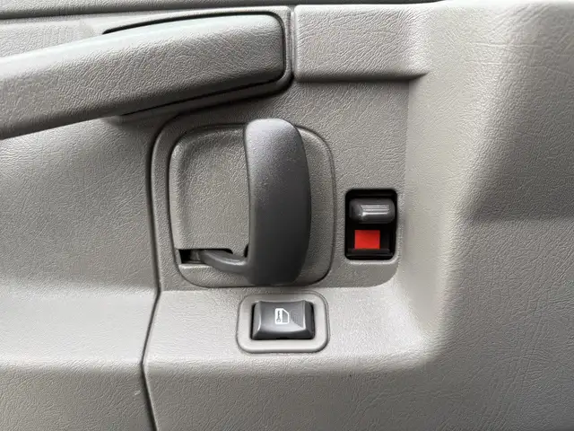 2004 Chevrolet Express 3500 8 Passenger Cargo Van - Photo 14