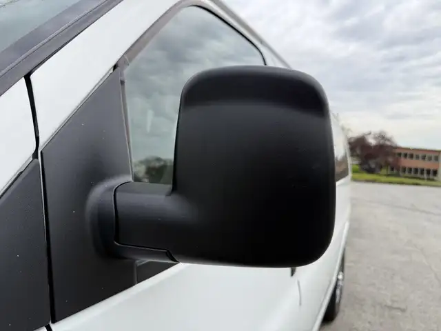 2004 Chevrolet Express 3500 8 Passenger Cargo Van - Photo 46