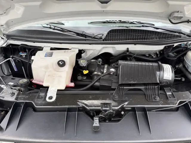 2004 Chevrolet Express 3500 8 Passenger Cargo Van - Photo 55