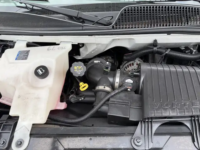 2004 Chevrolet Express 3500 8 Passenger Cargo Van - Photo 57